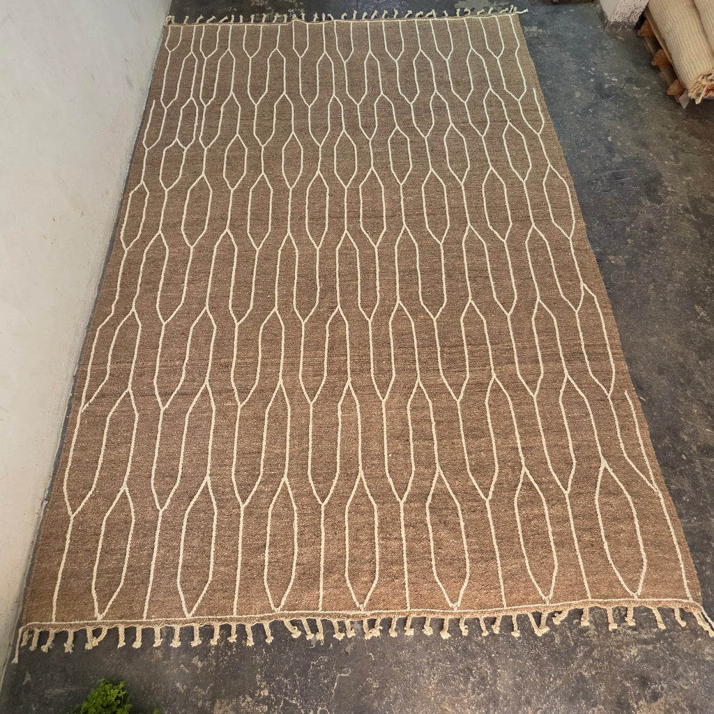 Moroccan Kilim Rug 7x10 – Handwoven Flat Weave Taupe & Ivory Wool Rug