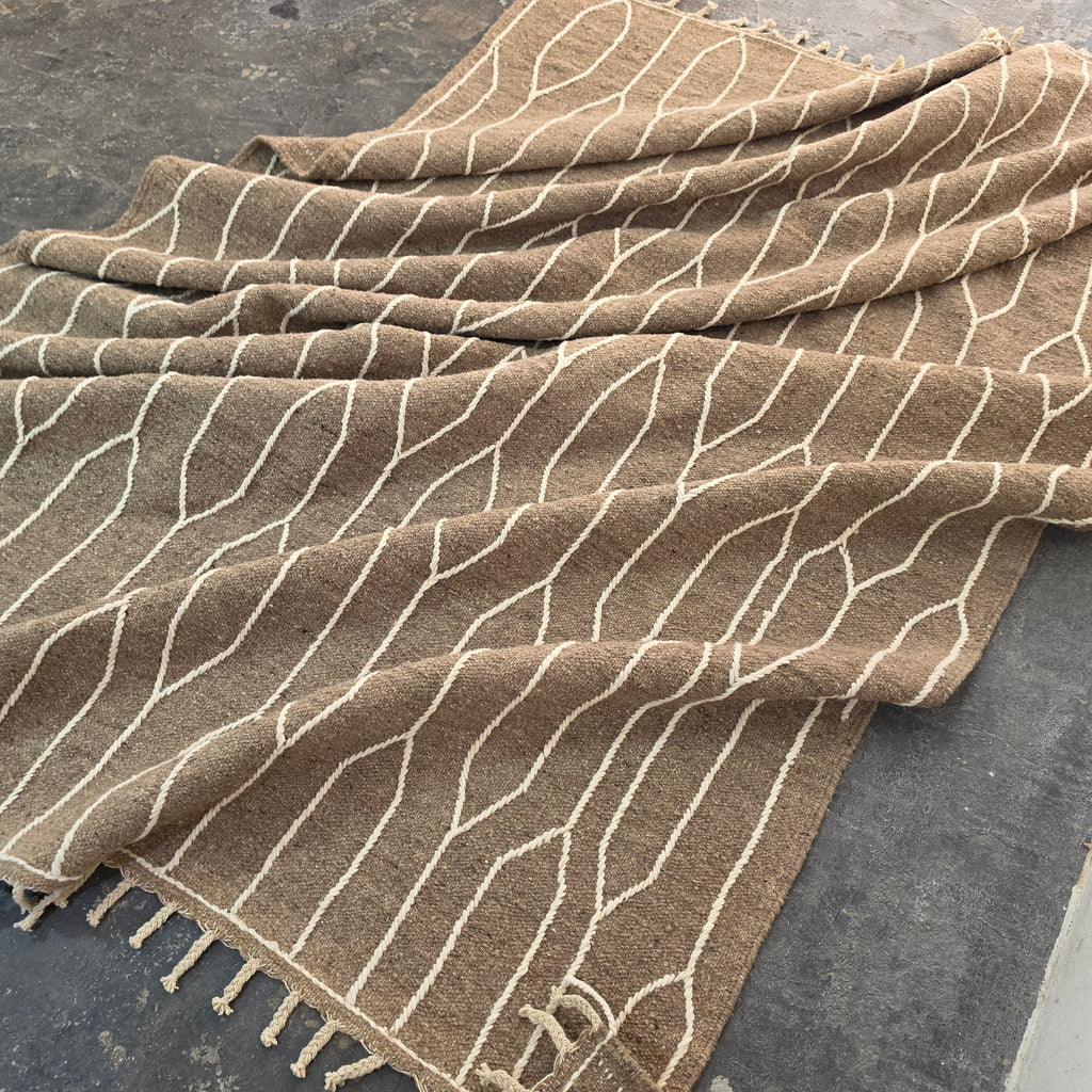 Moroccan Kilim Rug 7x10 – Handwoven Flat Weave Taupe & Ivory Wool Rug