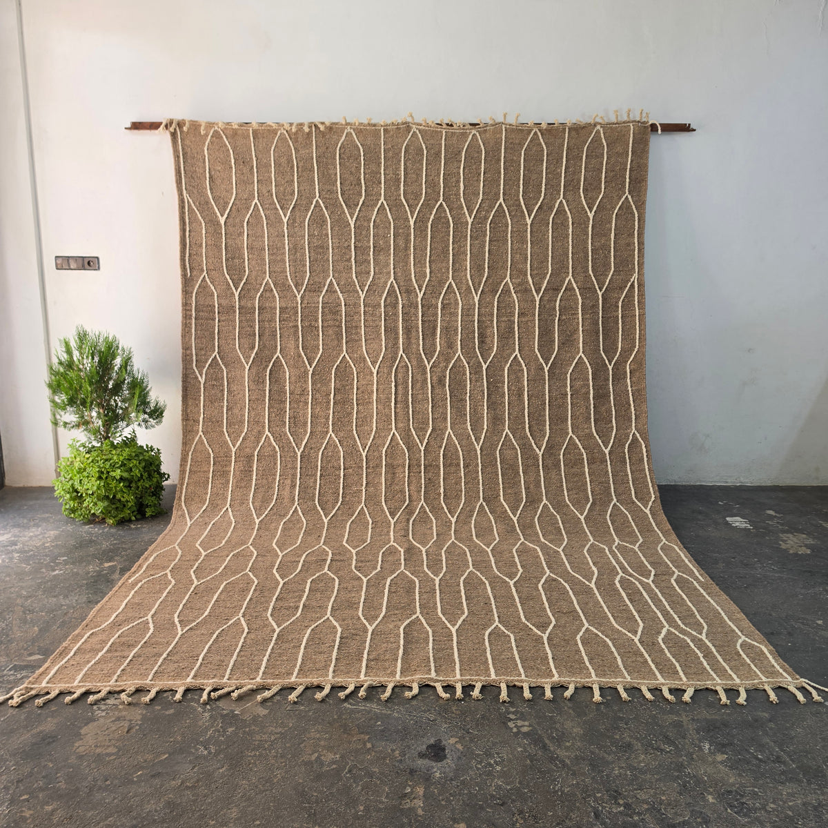 Moroccan Kilim Rug 7x10 – Handwoven Flat Weave Taupe & Ivory Wool Rug