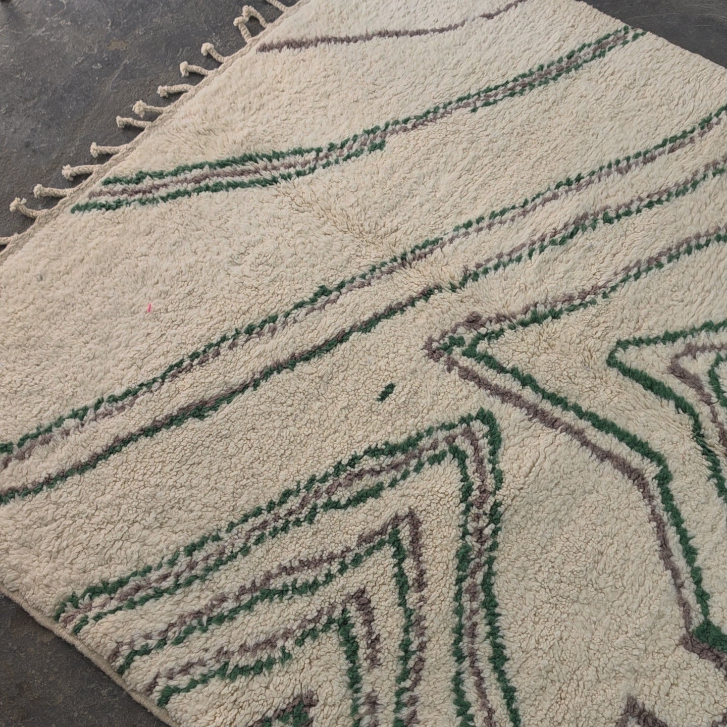 Azilal Moroccan Rug – Ivory Wool with Green & Mauve Flowing Lines | 193 × 314 cm