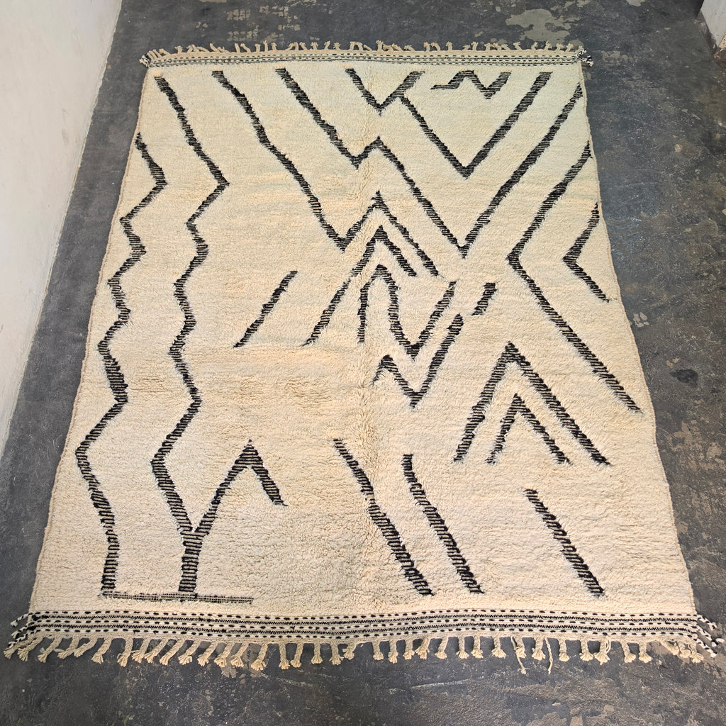 Authentic Moroccan Beni Ourain Rug, Modern Boho Area Rug (217x286 cm)