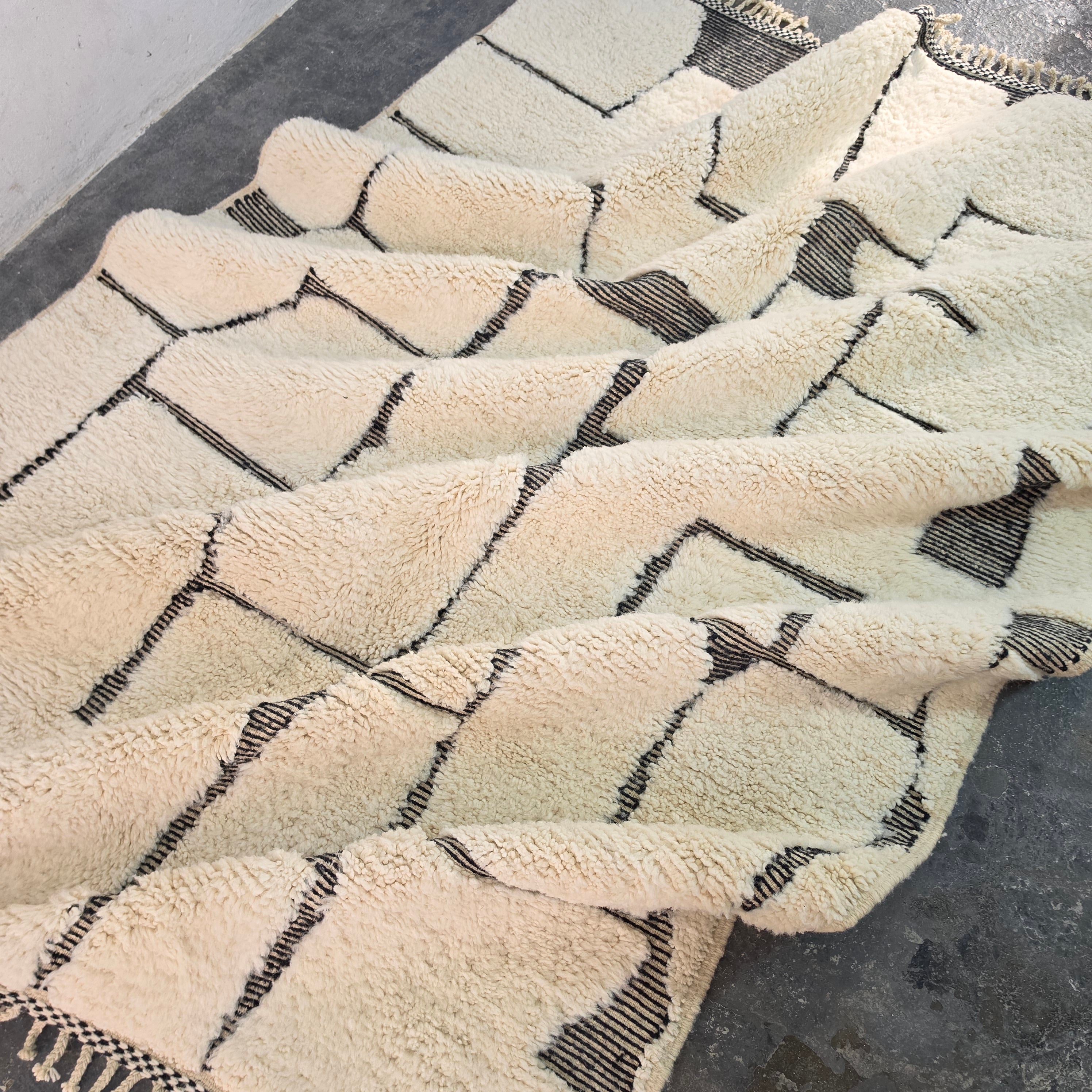 Handmade Beni Ourain Wool Rug with Modern Abstract Design