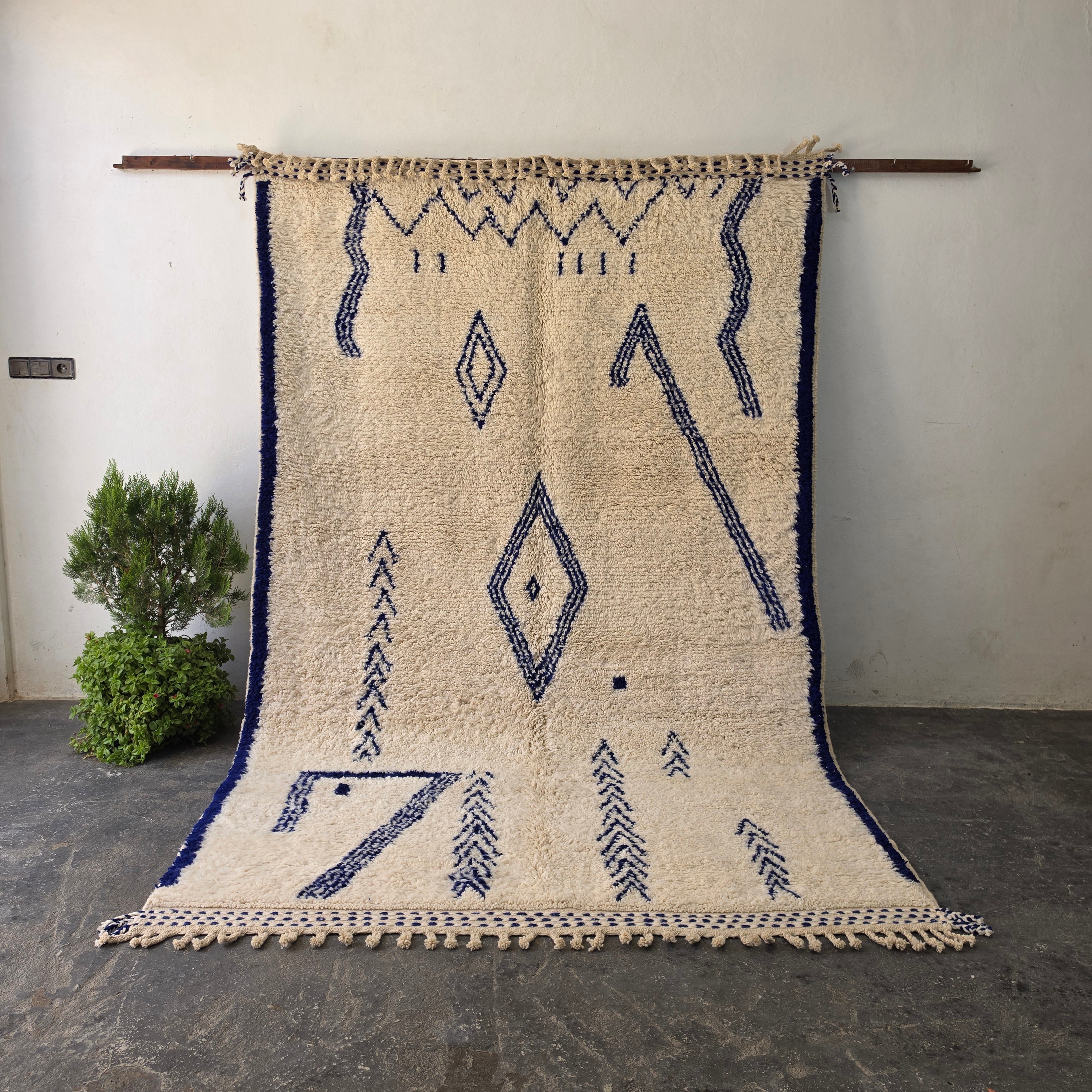 Beni Ourain Moroccan Rug – Ivory Wool with Navy Blue Diamond Motifs | 203 × 315 cm