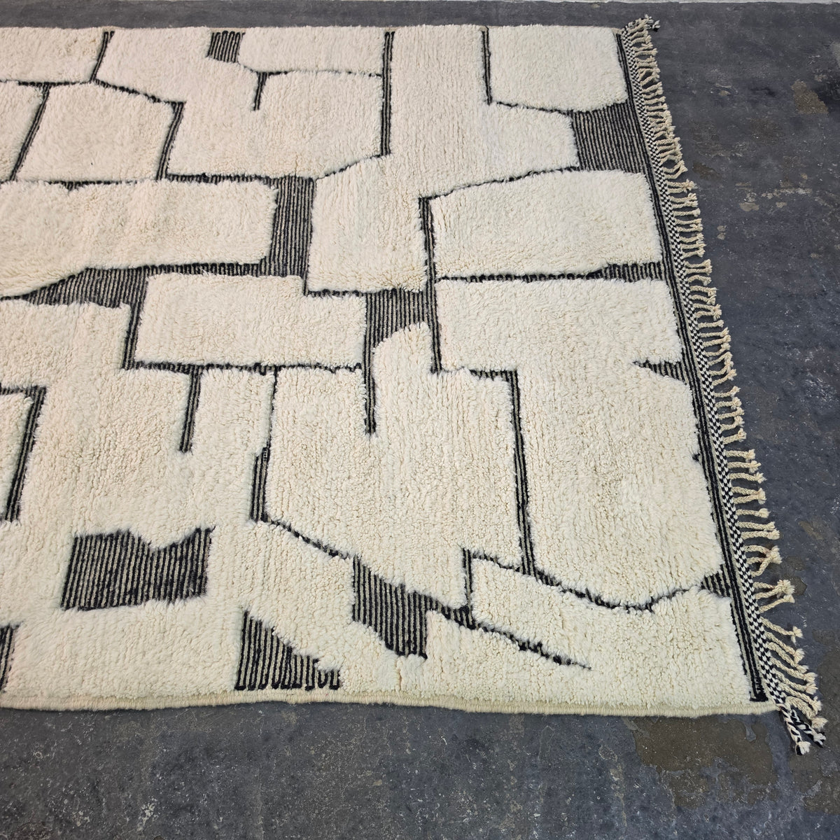 Handmade Beni Ourain Wool Rug with Modern Abstract Design
