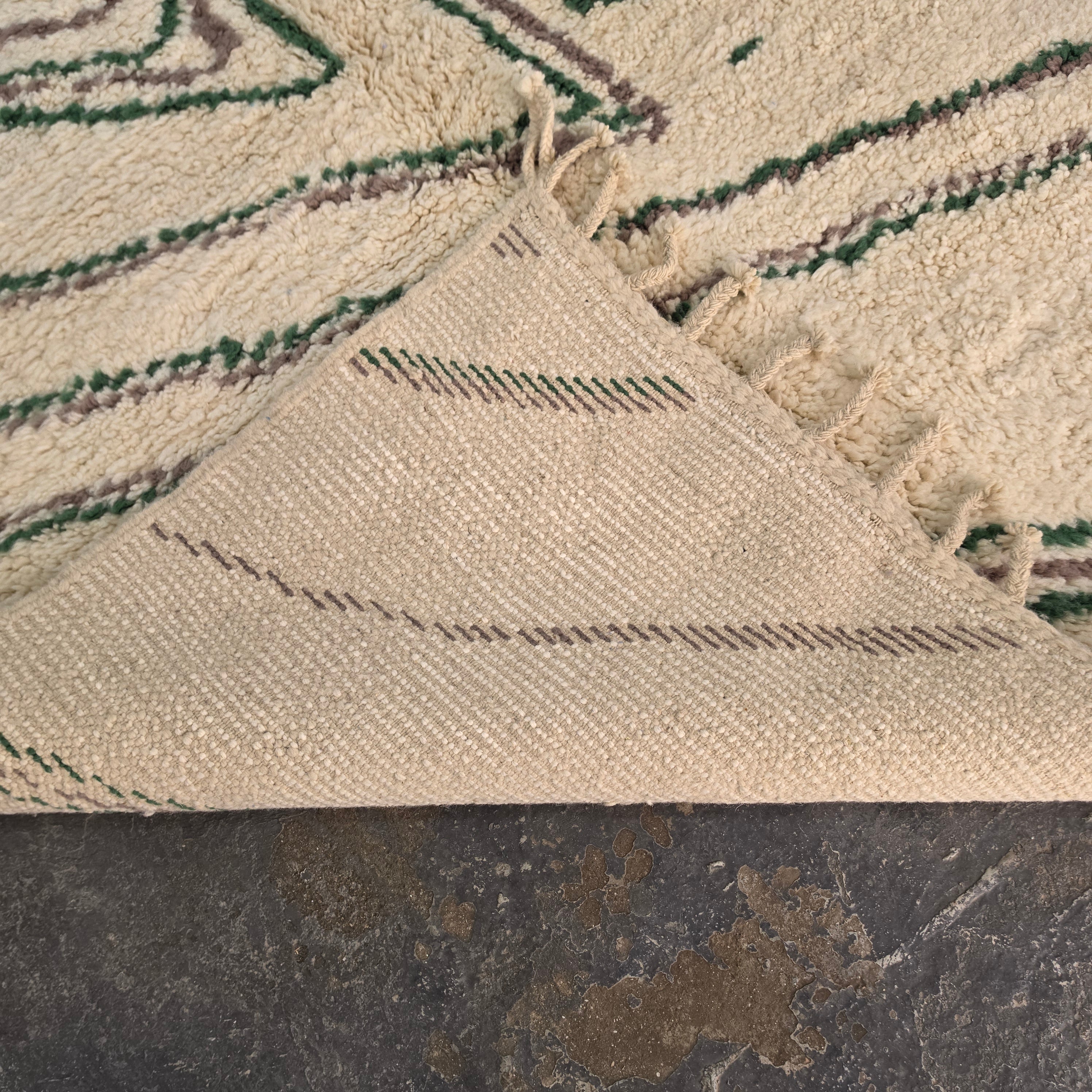 Azilal Moroccan Rug – Ivory Wool with Green & Mauve Flowing Lines | 193 × 314 cm