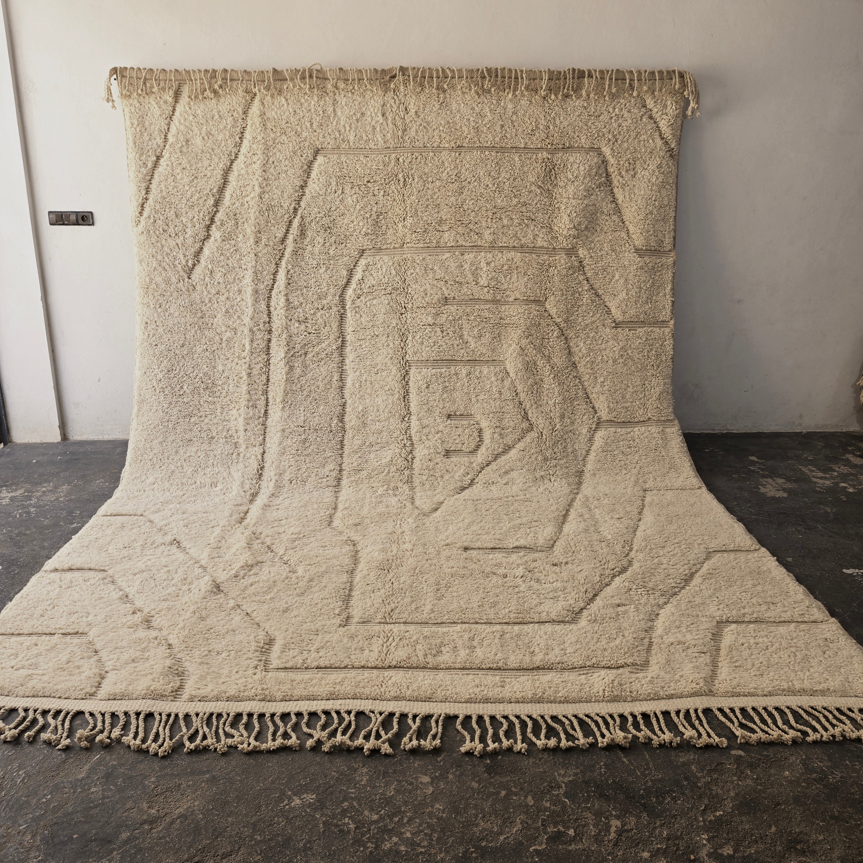Oversized Moroccan Beni Ourain Rug, Modern Boho Area Rug (407x300 cm)