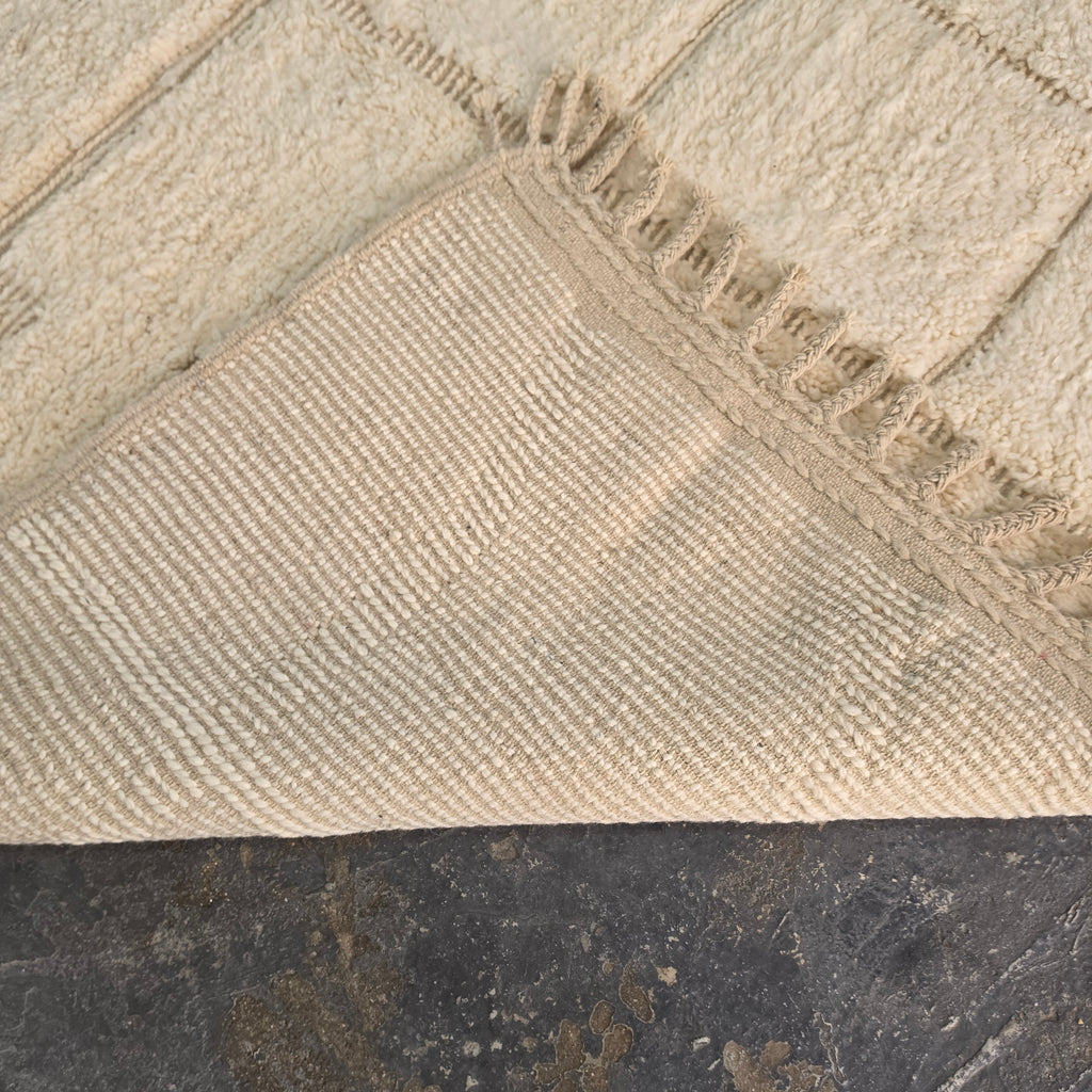 Solid Beni Ourain Rug – All-Ivory Wool with Carved Relief Pattern | 213 × 290 cm
