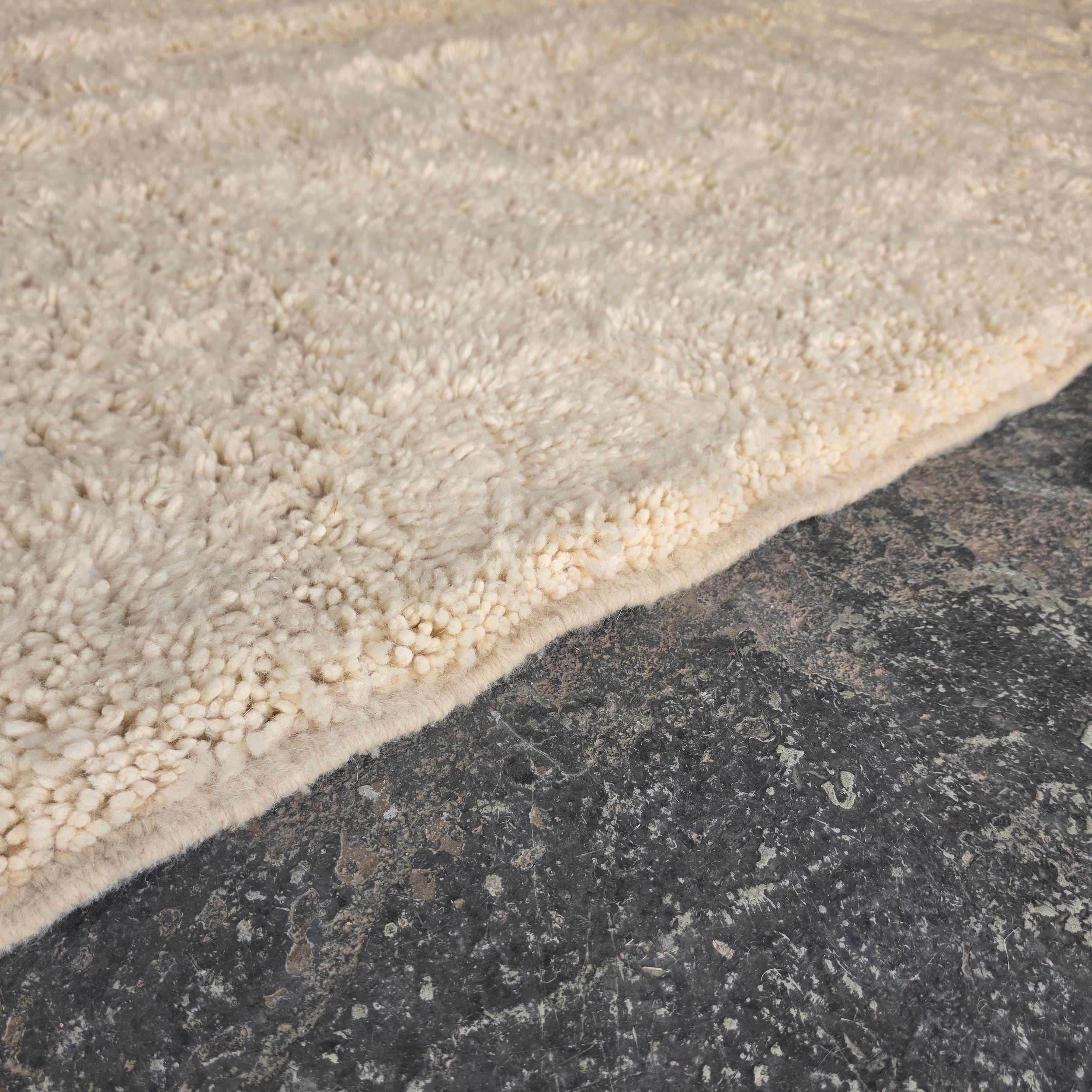 Oversized Moroccan Beni Ourain Rug, Modern Boho Area Rug (407x300 cm)
