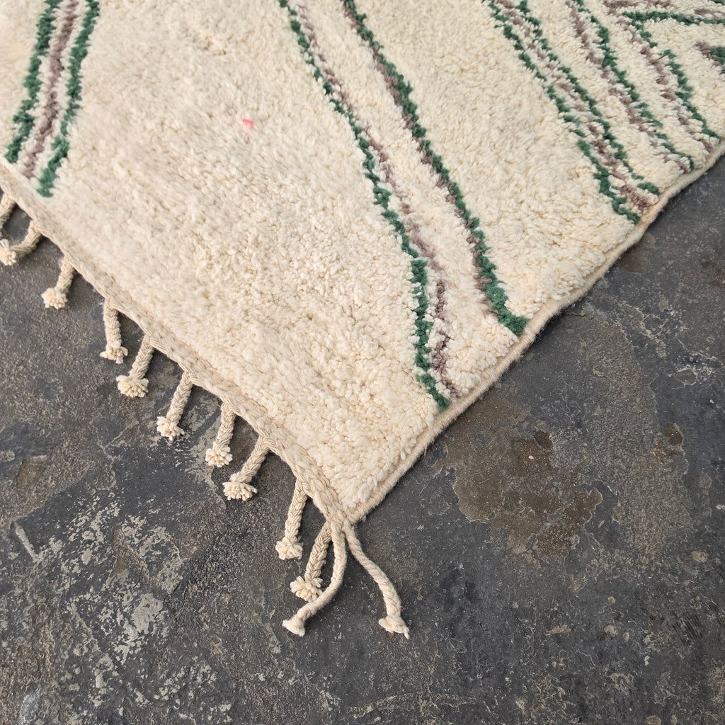 Azilal Moroccan Rug – Ivory Wool with Green & Mauve Flowing Lines | 193 × 314 cm