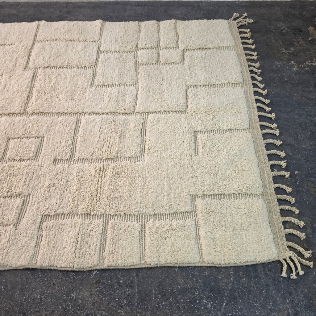 Solid Beni Ourain Rug – All-Ivory Wool with Carved Relief Pattern | 213 × 290 cm