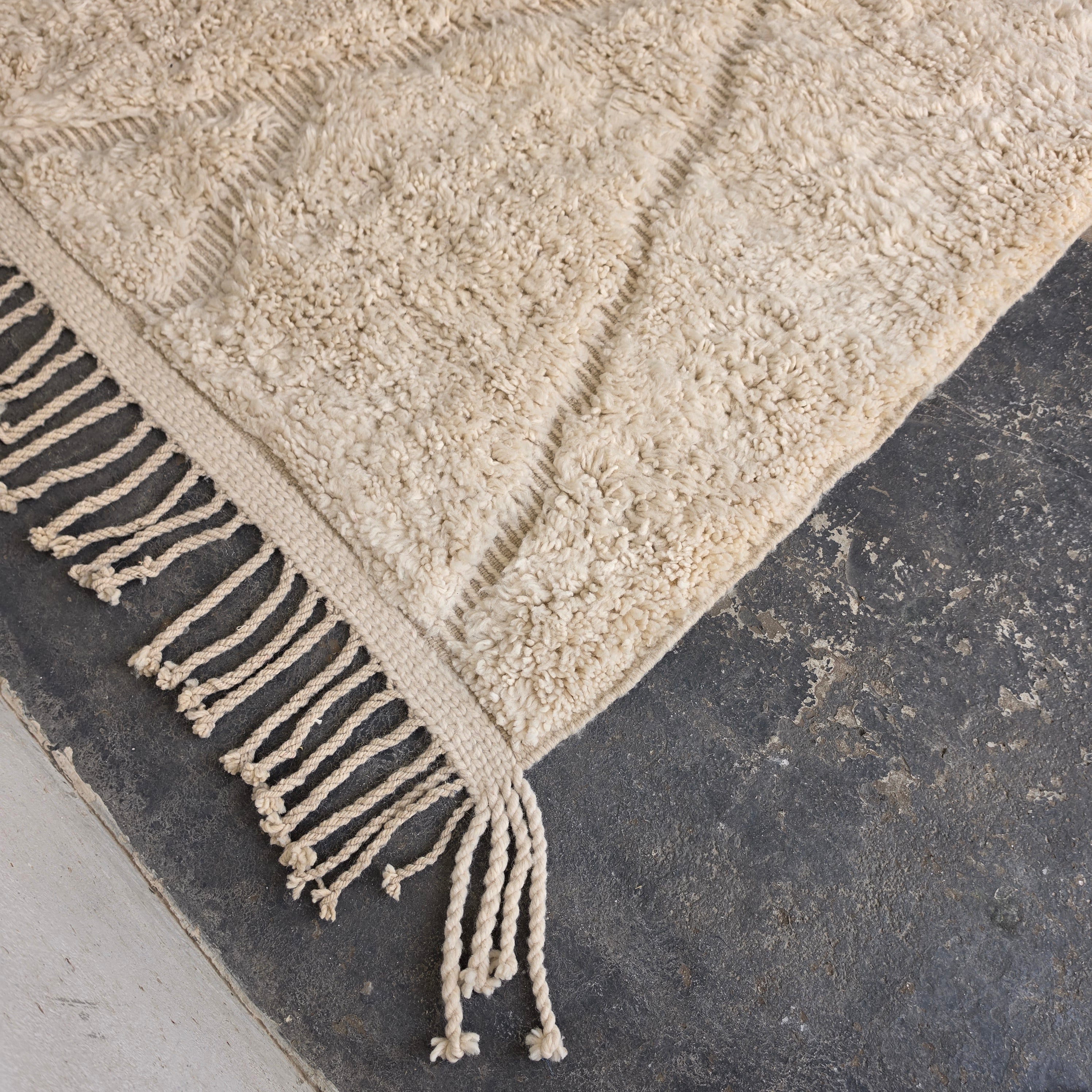 Extra Large Moroccan Beni Ourain Rug, Boho Area Rug (300x411 cm)