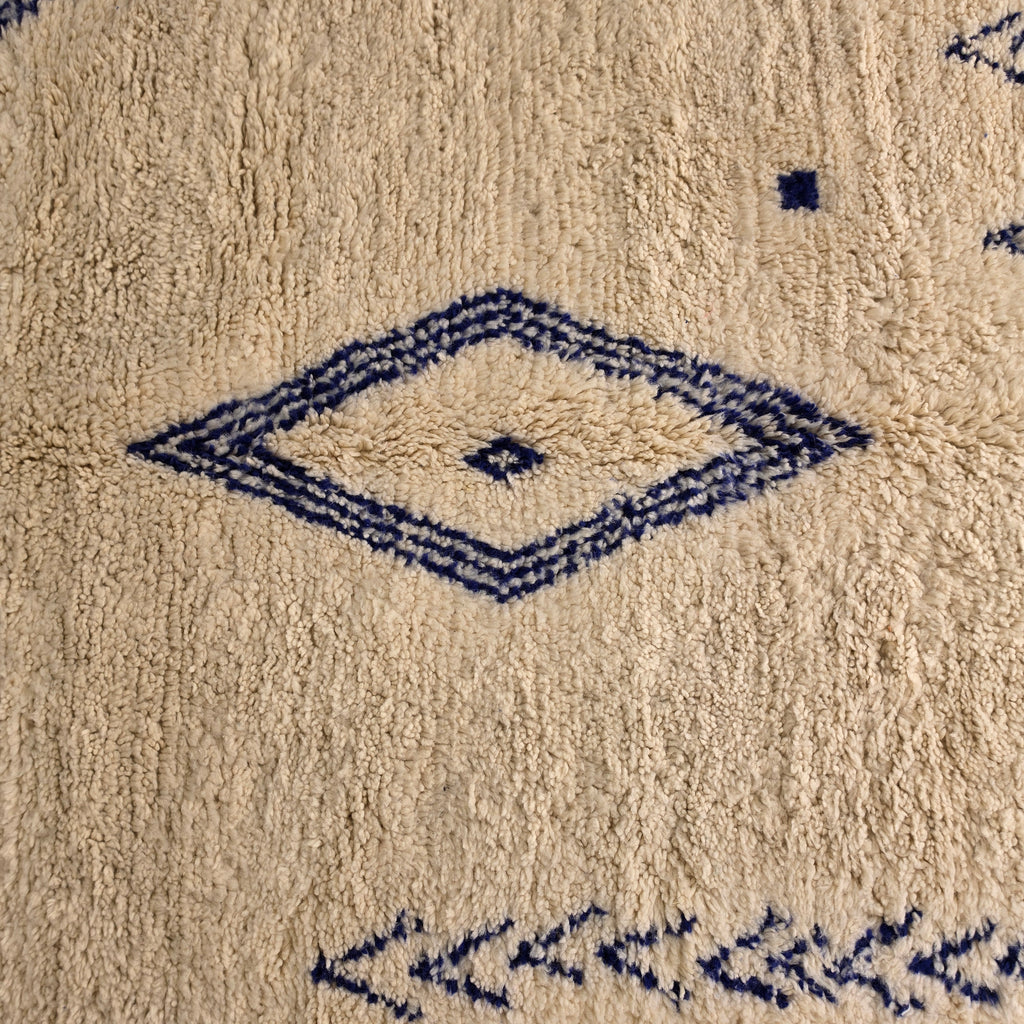 Beni Ourain Moroccan Rug – Ivory Wool with Navy Blue Diamond Motifs | 203 × 315 cm