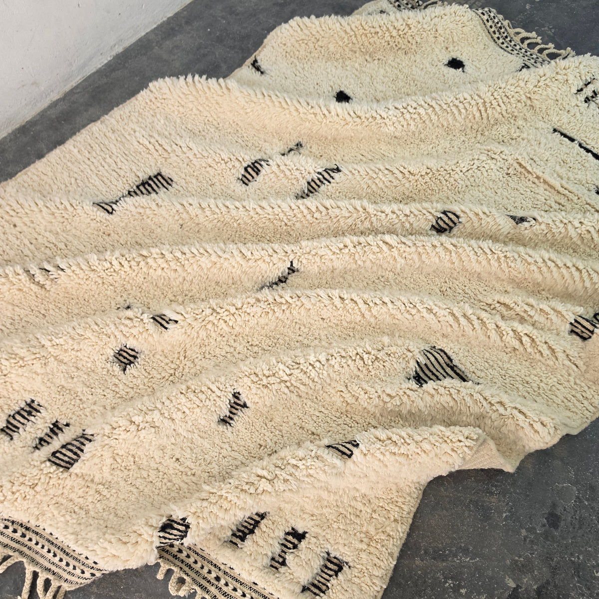 Handmade Beni Ourain Wool Rug with Minimalist Berber Dash Patterns
