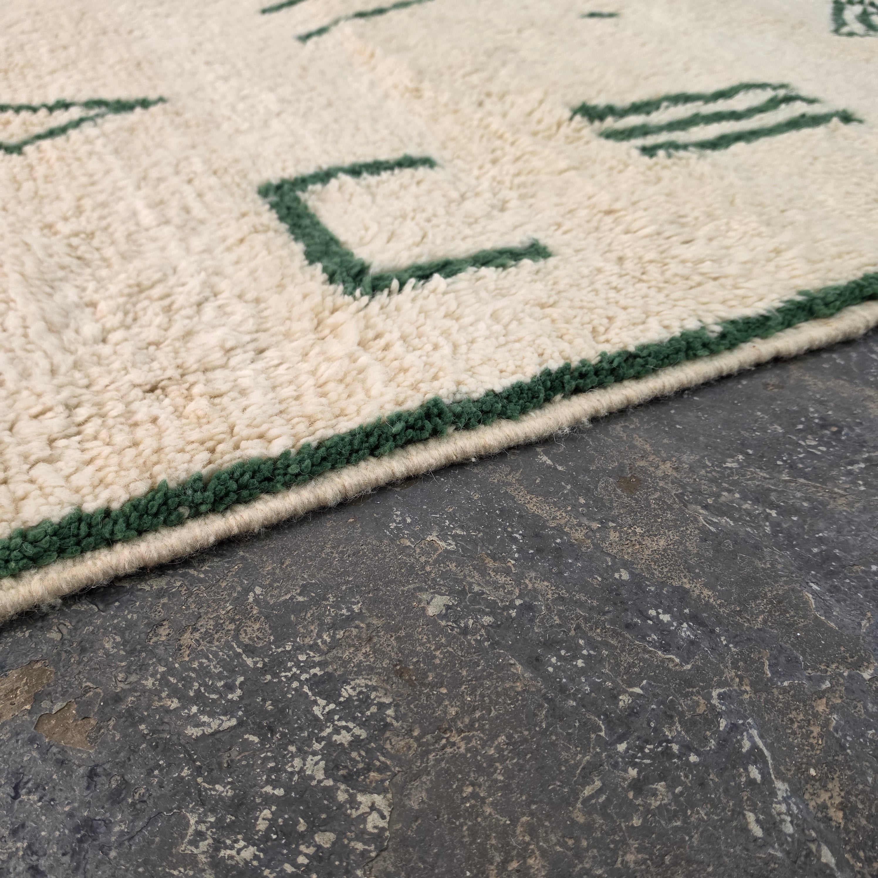 Azilal Moroccan Rug – Ivory Wool with Forest Green Berber Symbols | 204 × 290 cm